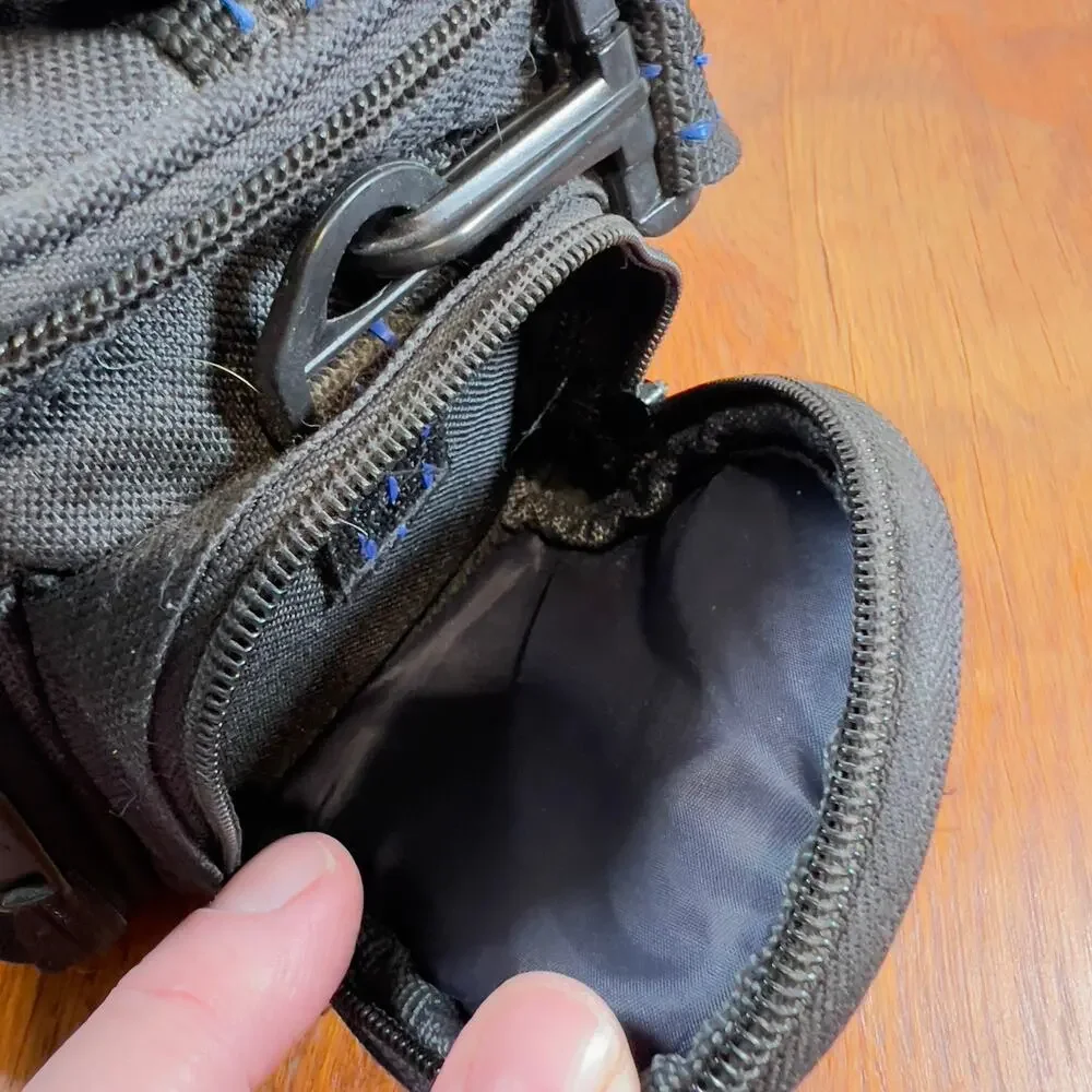 Samsonite Camera Bag Adjustable Shoulder Strap 4+ Zip Pockets Padded Divider